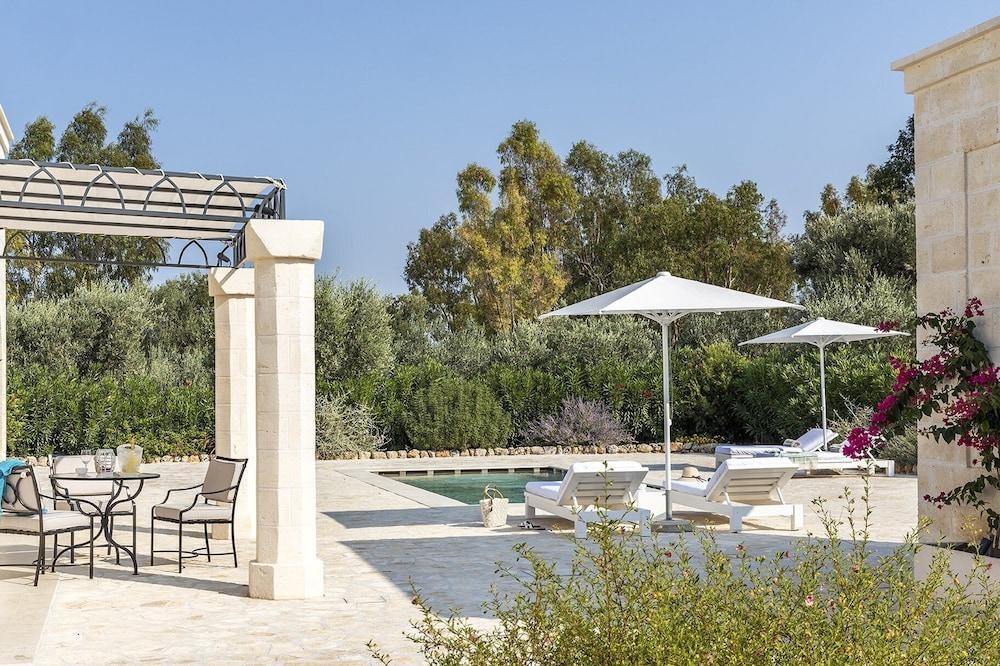 Masseria San Domenico Savelletri Exteriör bild