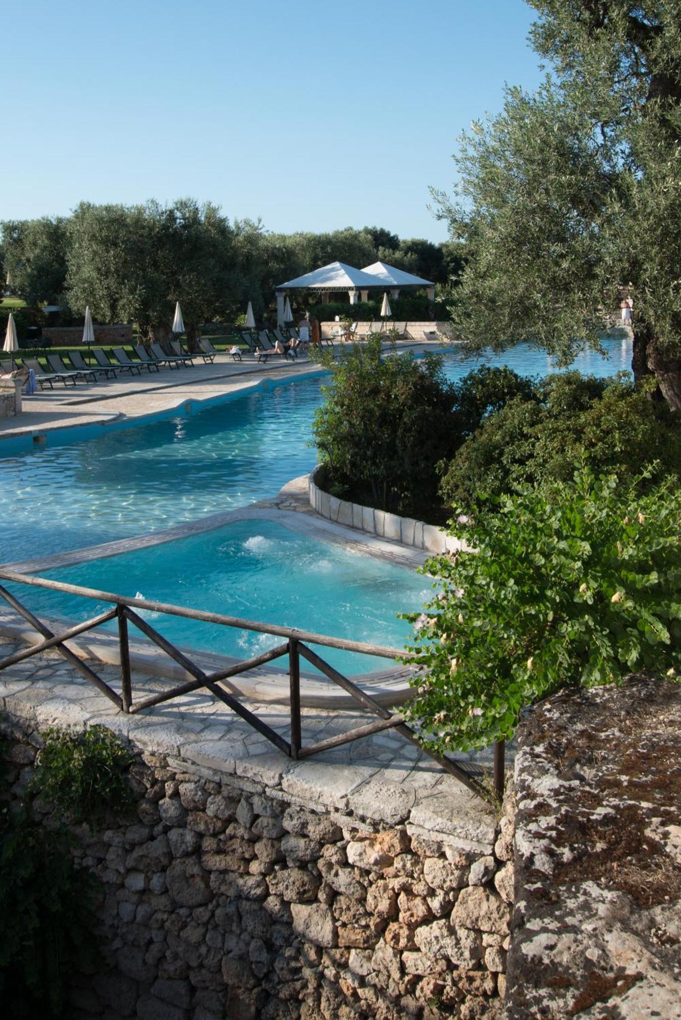 Masseria San Domenico Savelletri Exteriör bild